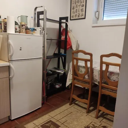 Daire Quiet Center Oasis - In The Shade Of Walnut