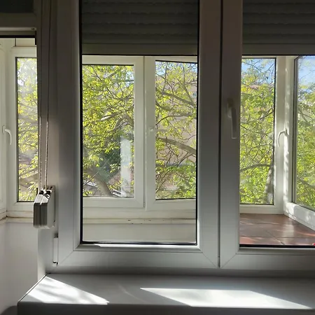 Appartamento Quiet Center Oasis - In The Shade Of Walnut Belgrado