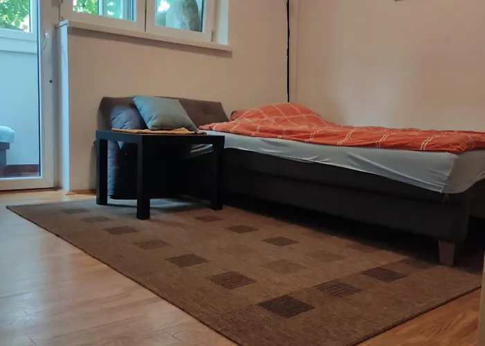 Apartamento Quiet Center Oasis - In The Shade Of Walnut