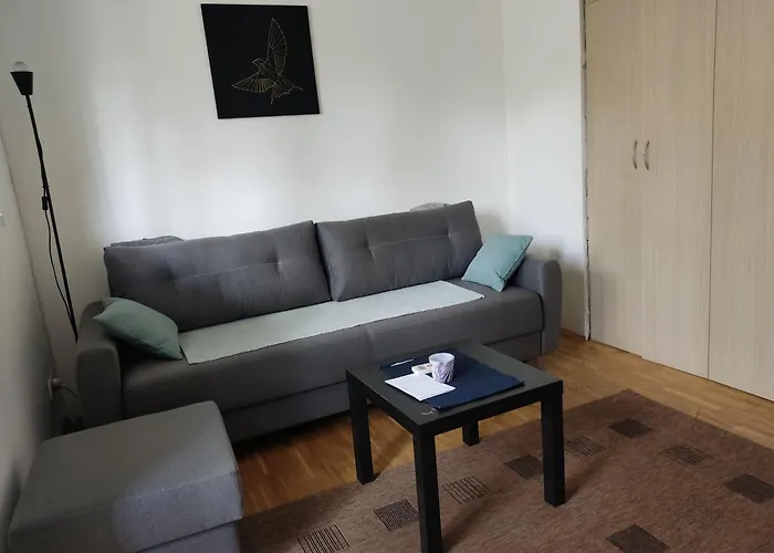 Quiet Center Oasis - In The Shade Of Walnut Apartamento *