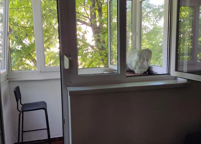 Quiet Center Oasis - In The Shade Of Walnut * Belgrado